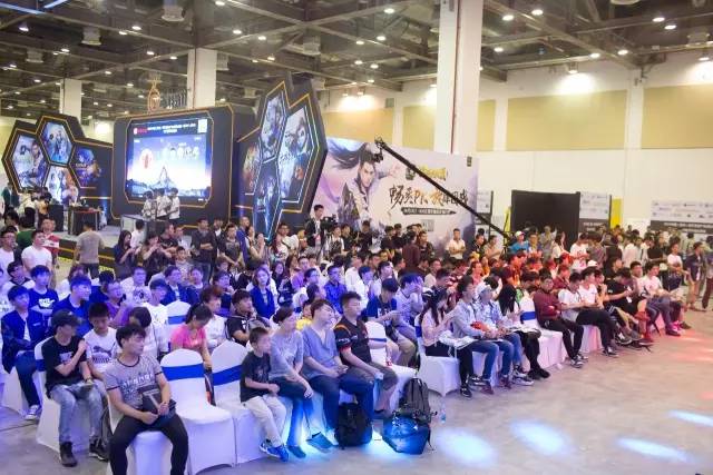 士鼓舞士气 士鼓舞士气